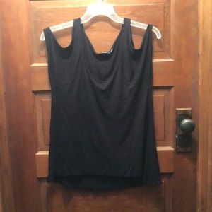 Cute top with shoulder holes